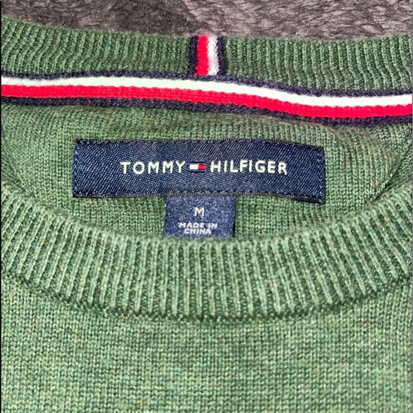 Tommy Hilfiger Medium Crewneck - Picture 3 of 3